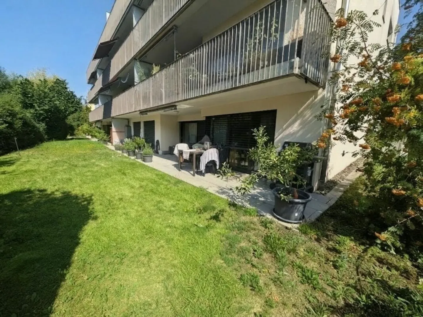 Geräumige Wohnung mit Garten - Foto 2 von 12