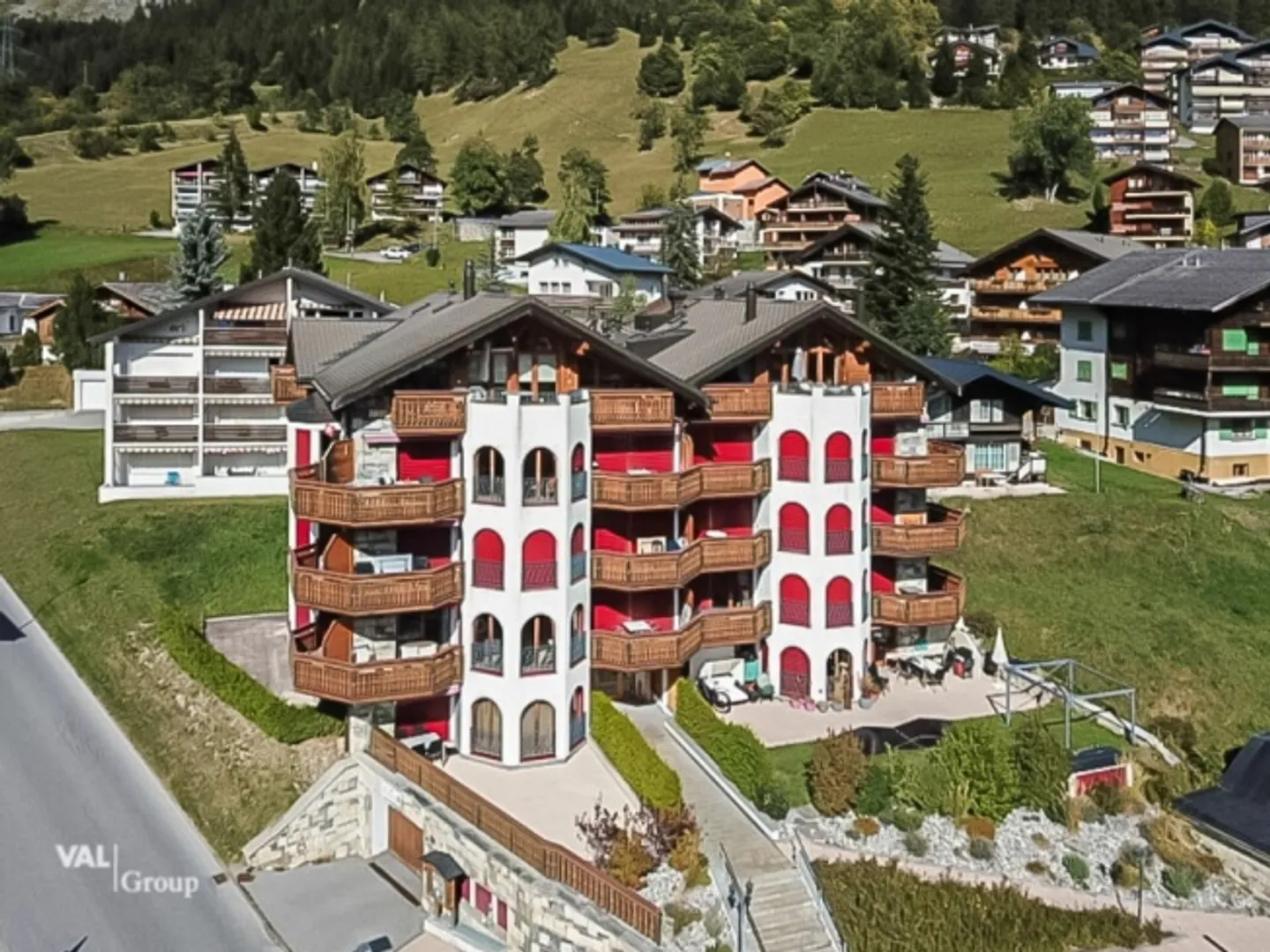 Attico unico con 1x appartamento di 3.5 stanze e 1x appartamento di 2.5 stanze - Foto 13 di 13