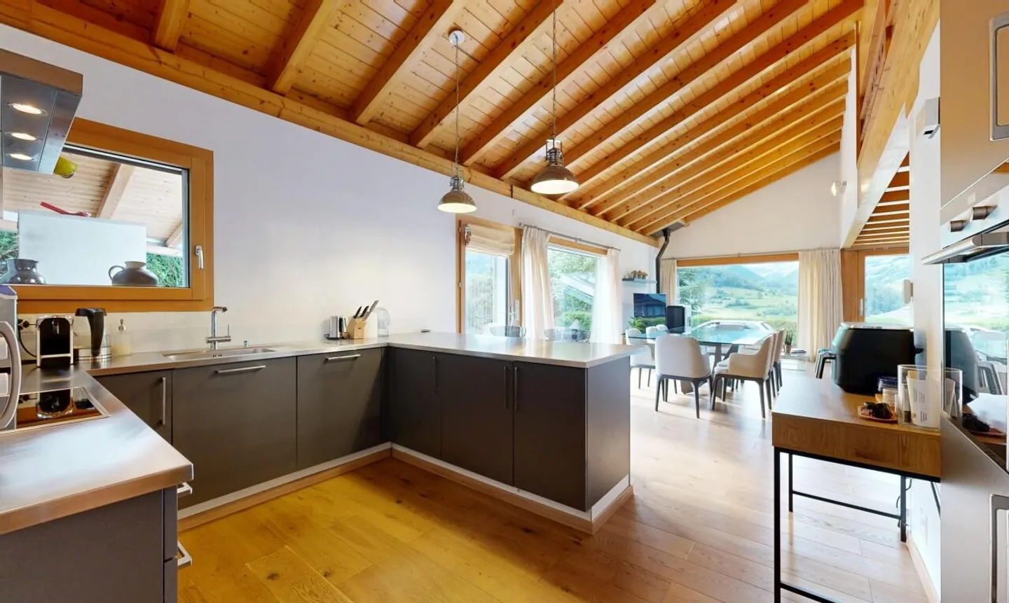 Vollèges - Chalet Familiare di Prestigio con Vista Mozzafiato - Foto 3 di 11