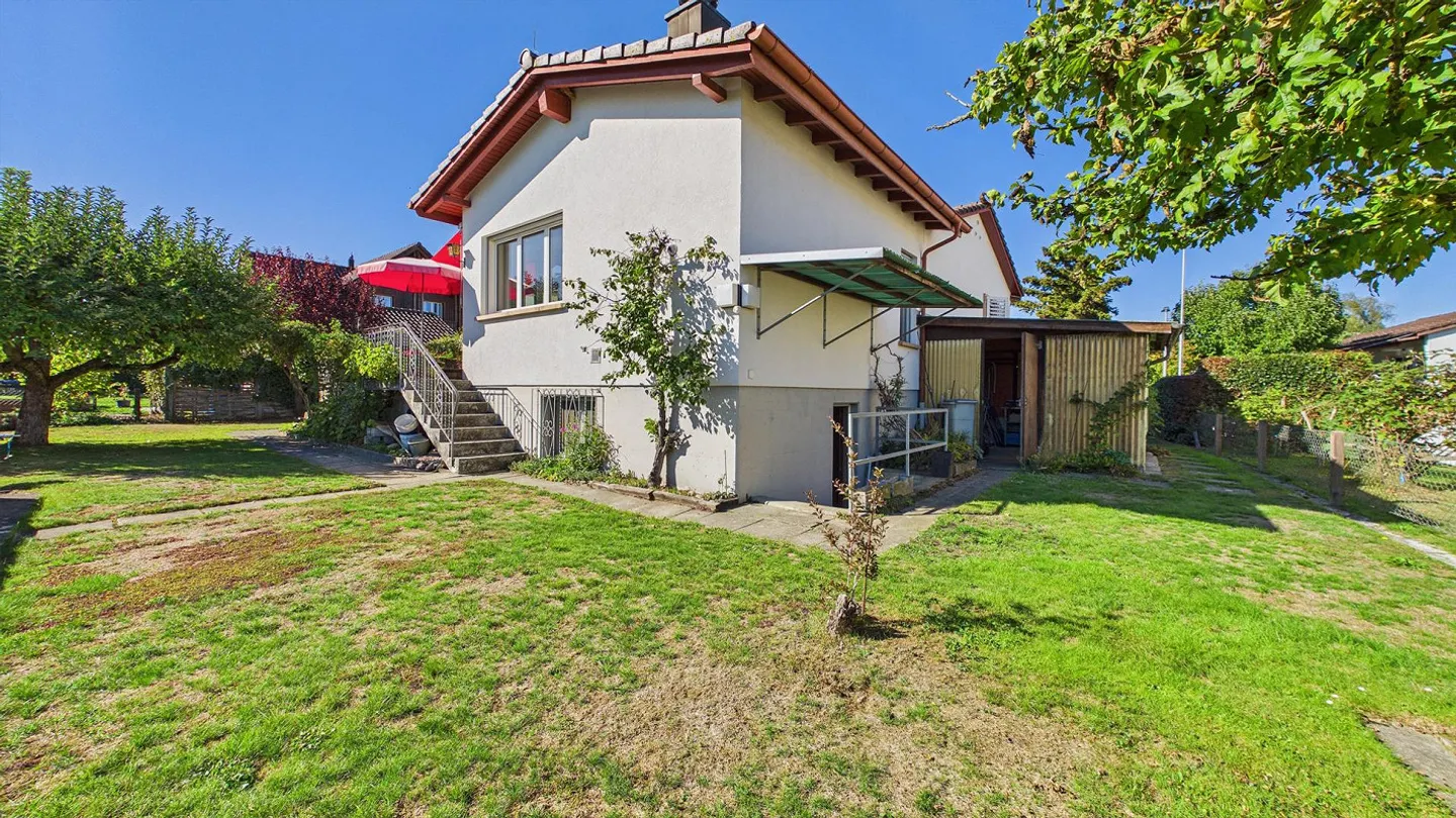Charmantes Einfamilienhaus mit Garten - Foto 7 von 9