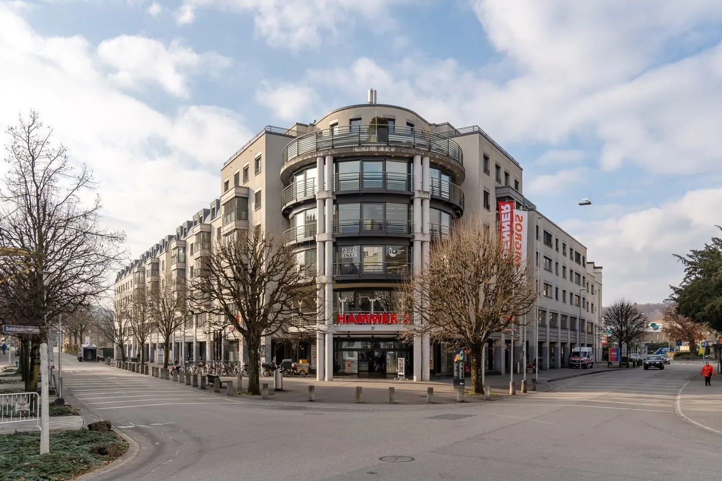 Edificio ad uso misto in affitto - Foto 1 di 12