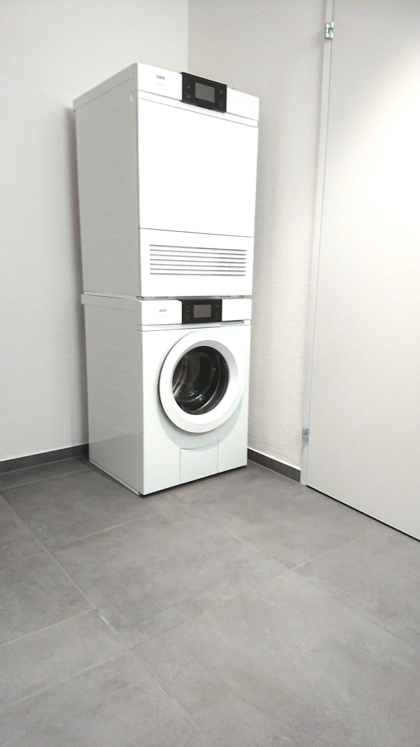 Newly built 2 1/2 room garden apartment with terrace for rent - Photo 3 of 5