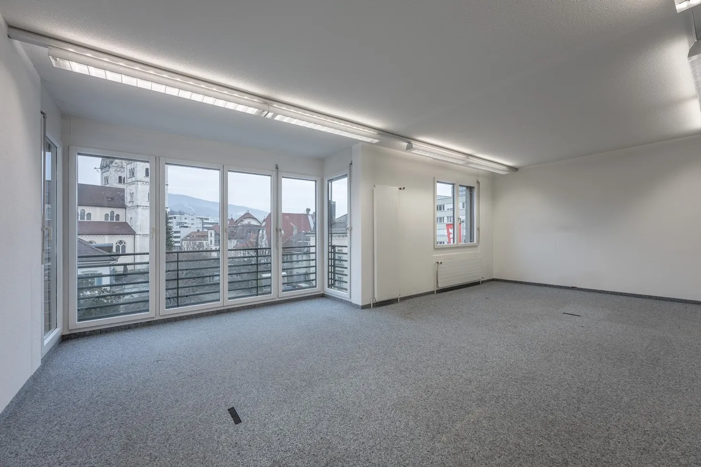 Edificio ad uso misto in affitto - Foto 5 di 12
