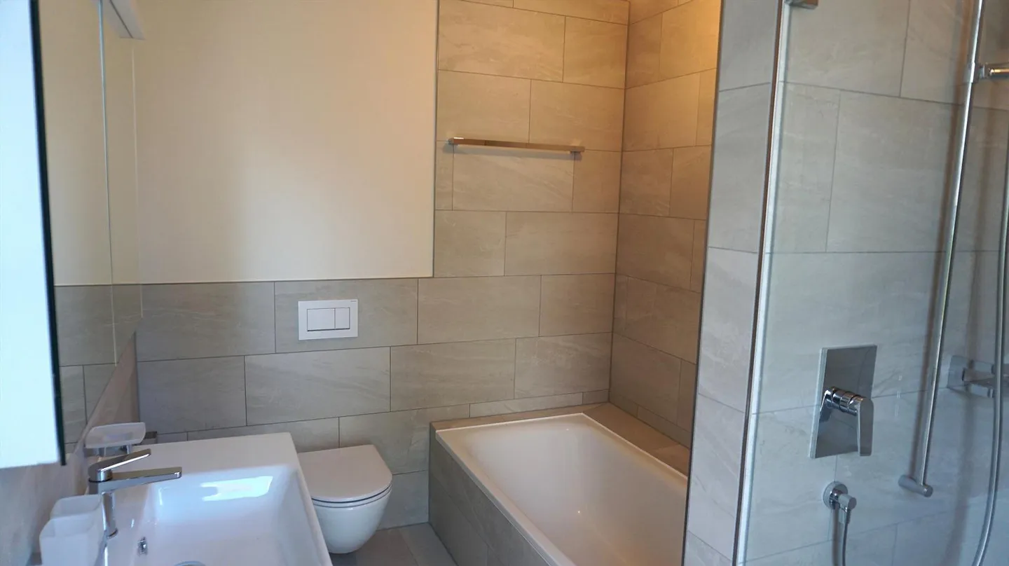 Domat/Ems - 4½-Zimmer-Gartenwohnung - Foto 5 von 6