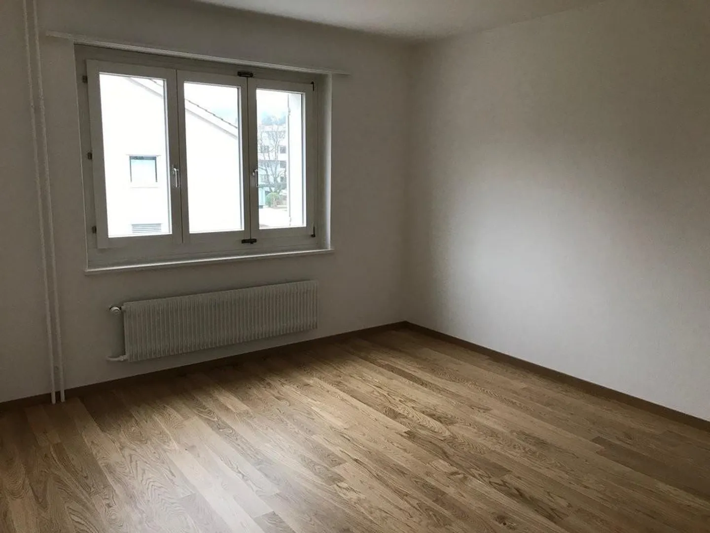 3.5 Room Apartment in a Good Residential Area in Urdorf - Photo 4 of 7