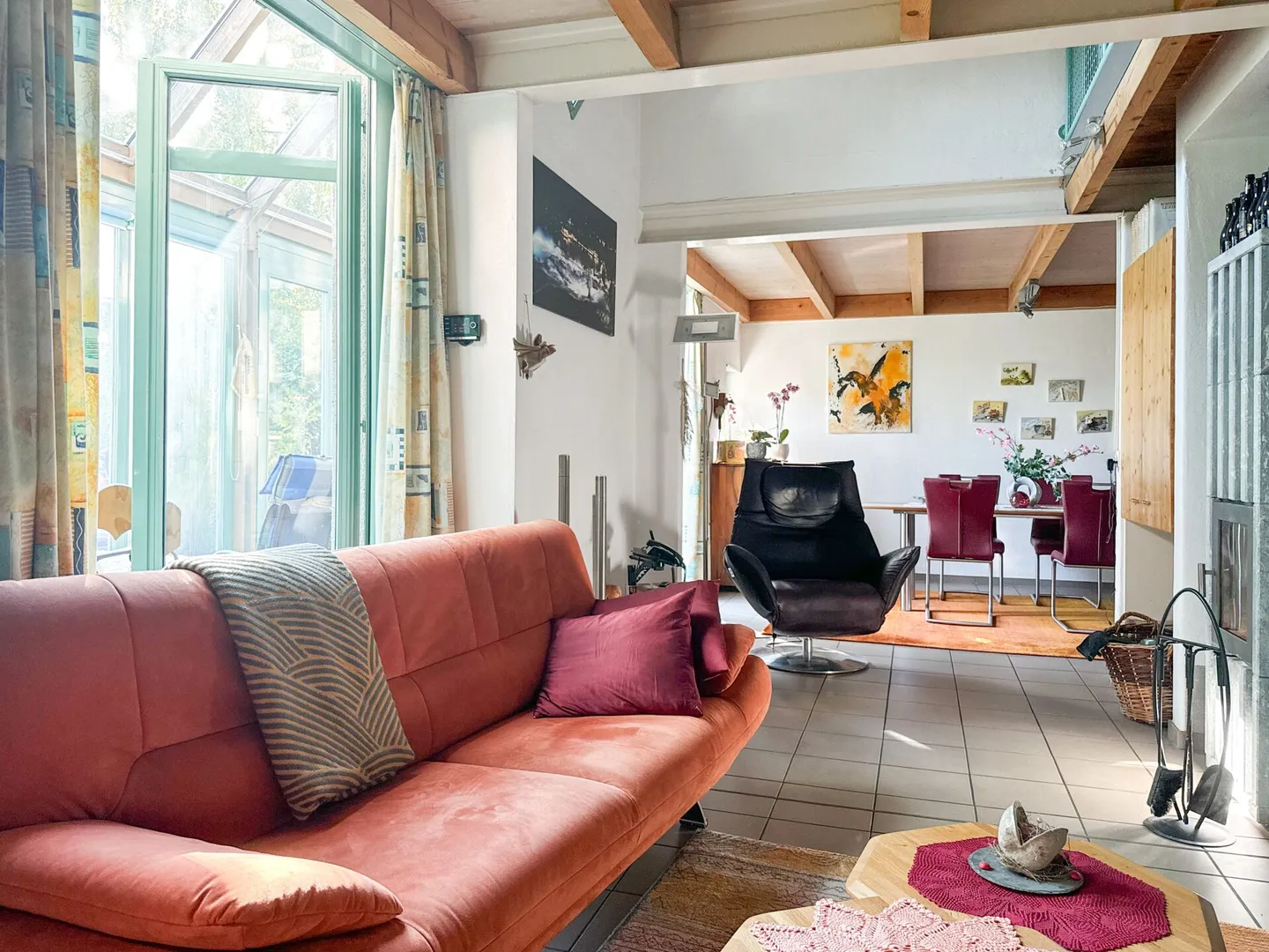 Freihstehendes Einfamilienhaus an sonniger Südhanglage mit naturnahem Garten - Foto 1 von 12