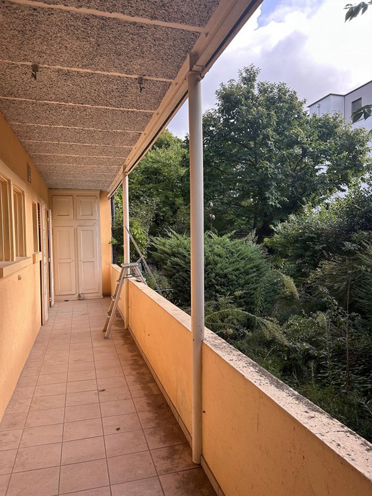 Helle Wohnung mit Balkon und eigenem Garten - Foto 1 von 15
