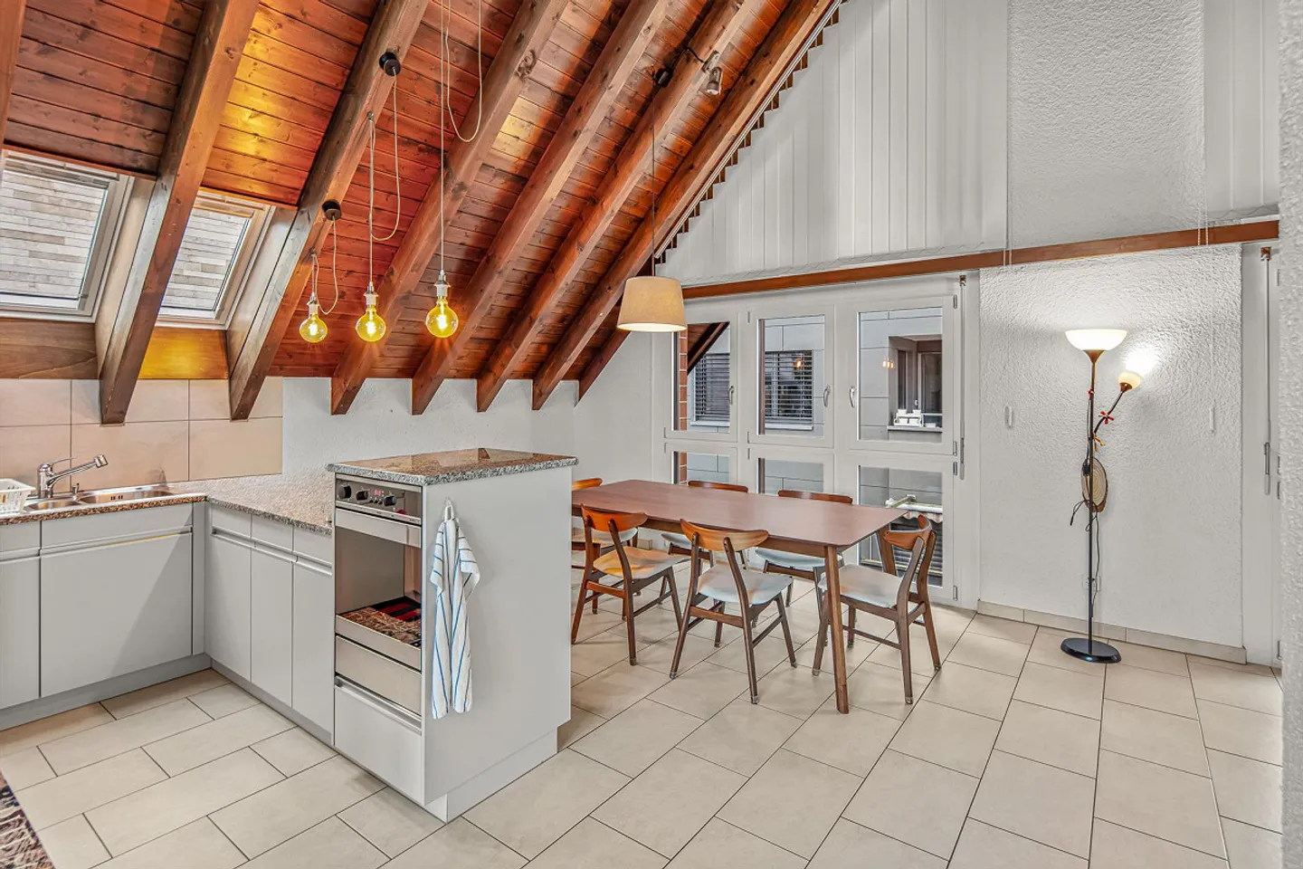 Affascinante casa unifamiliare di 4½ stanze - Foto 2 di 11