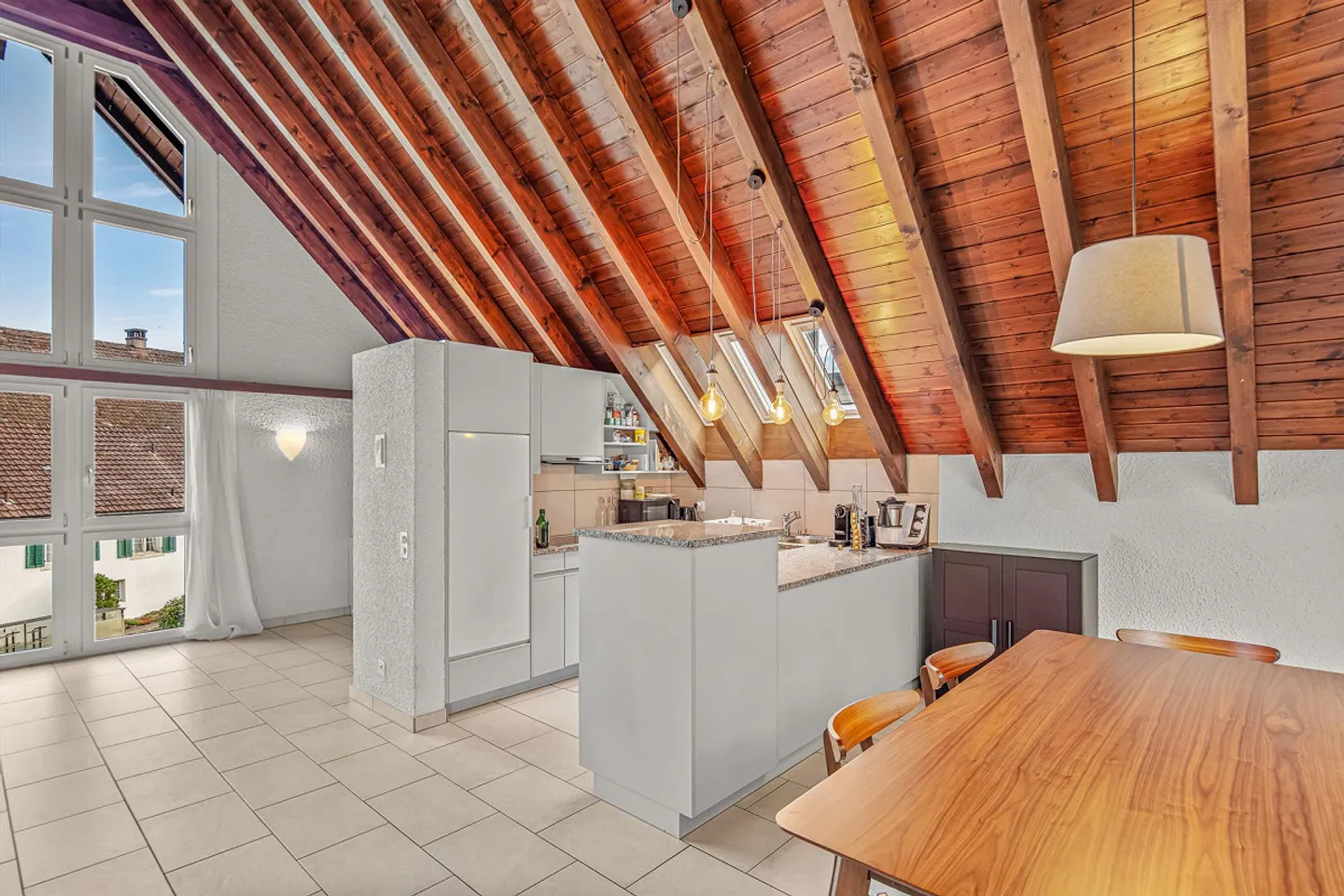 Affascinante casa unifamiliare di 4½ stanze - Foto 3 di 11