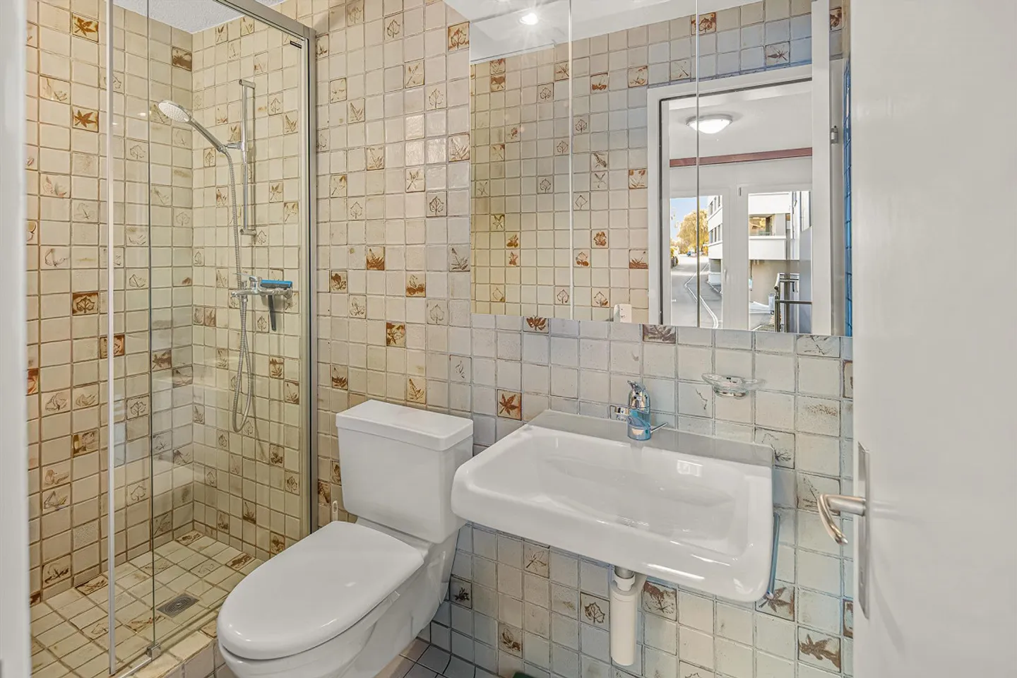 Affascinante casa unifamiliare di 4½ stanze - Foto 8 di 11