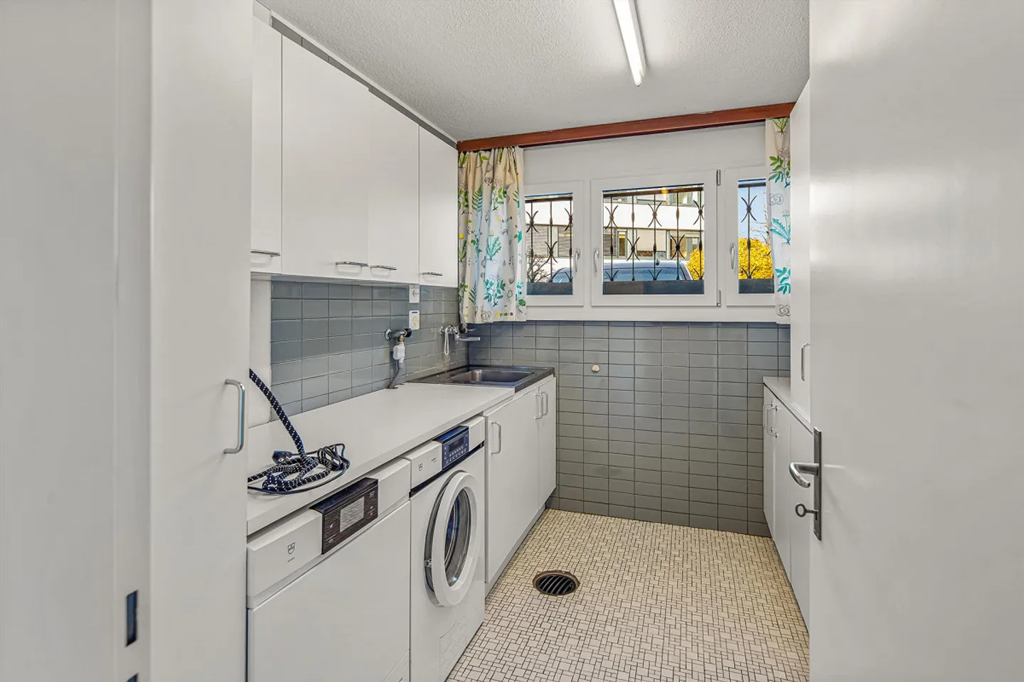 Affascinante casa unifamiliare di 4½ stanze - Foto 9 di 11