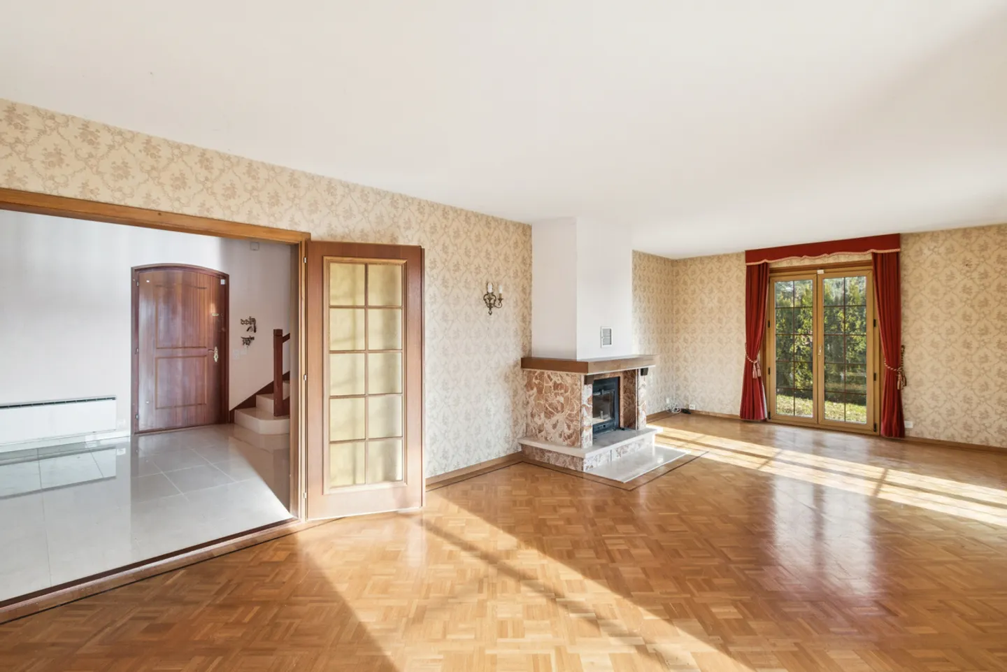 Spacious Family Home in Lausanne - Photo 5 of 15