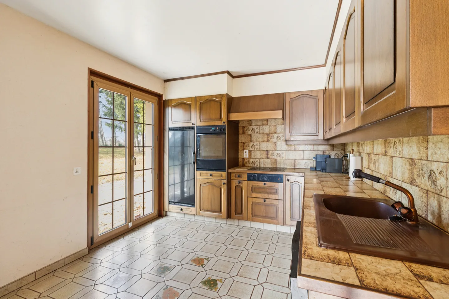 Spacious Family Home in Lausanne - Photo 7 of 15