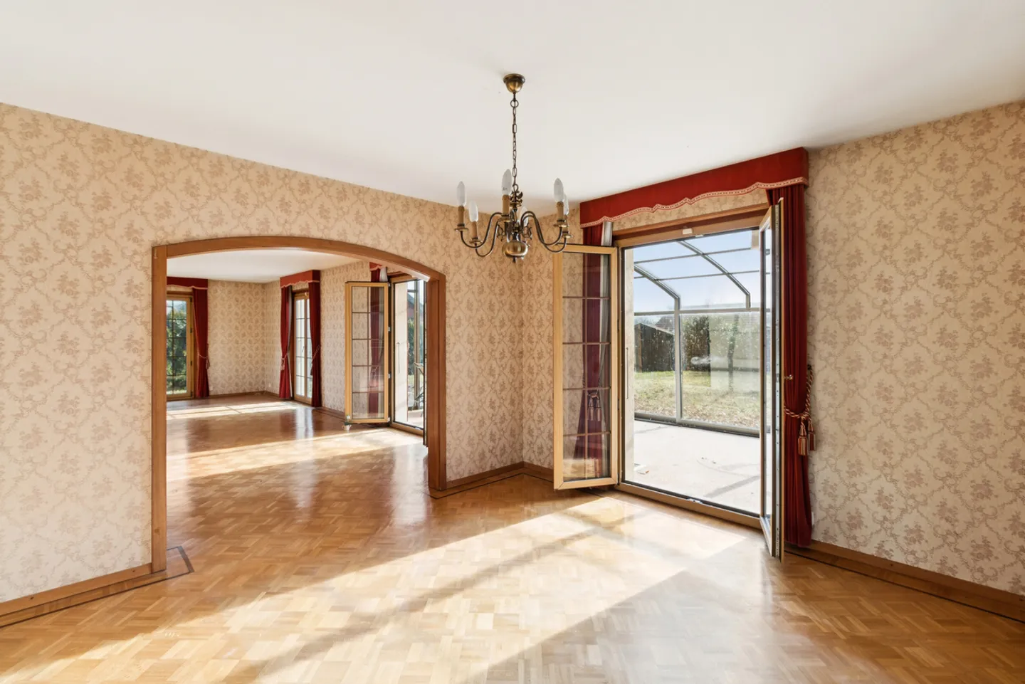 Spacious Family Home in Lausanne - Photo 8 of 15