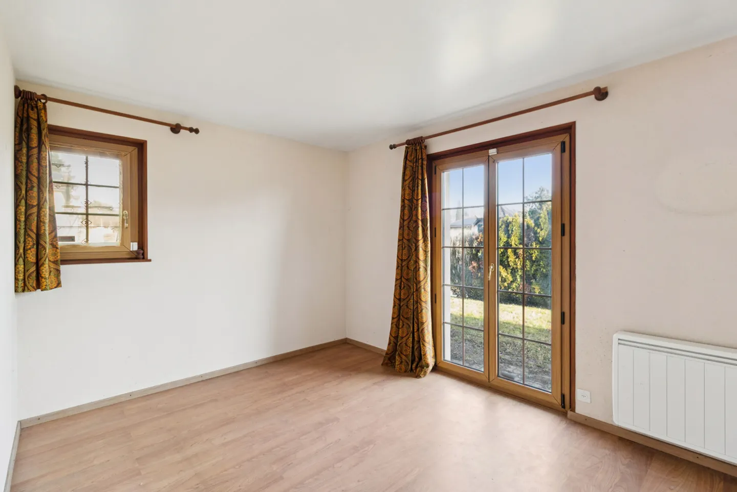 Spacious Family Home in Lausanne - Photo 9 of 15