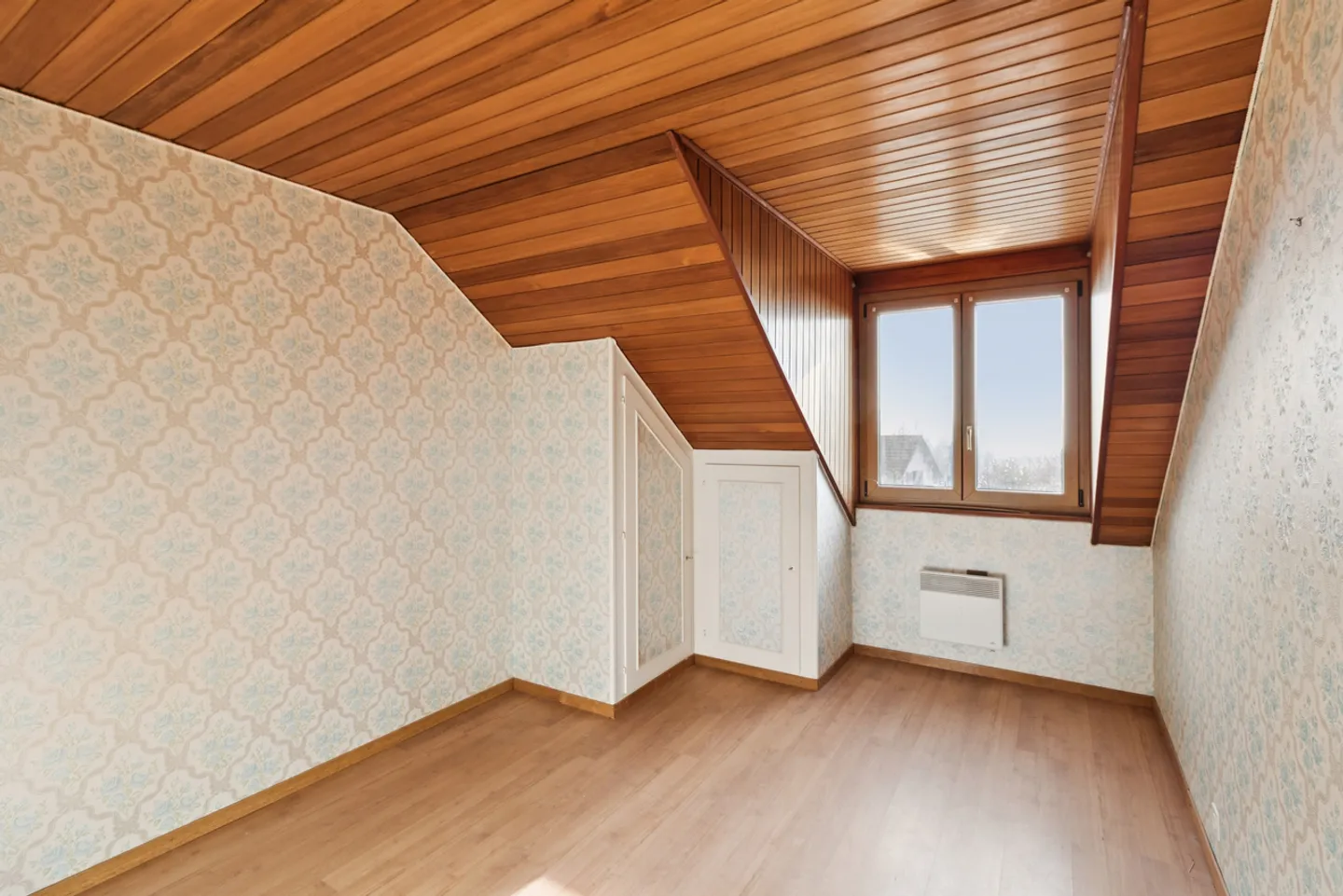 Spacious Family Home in Lausanne - Photo 10 of 15