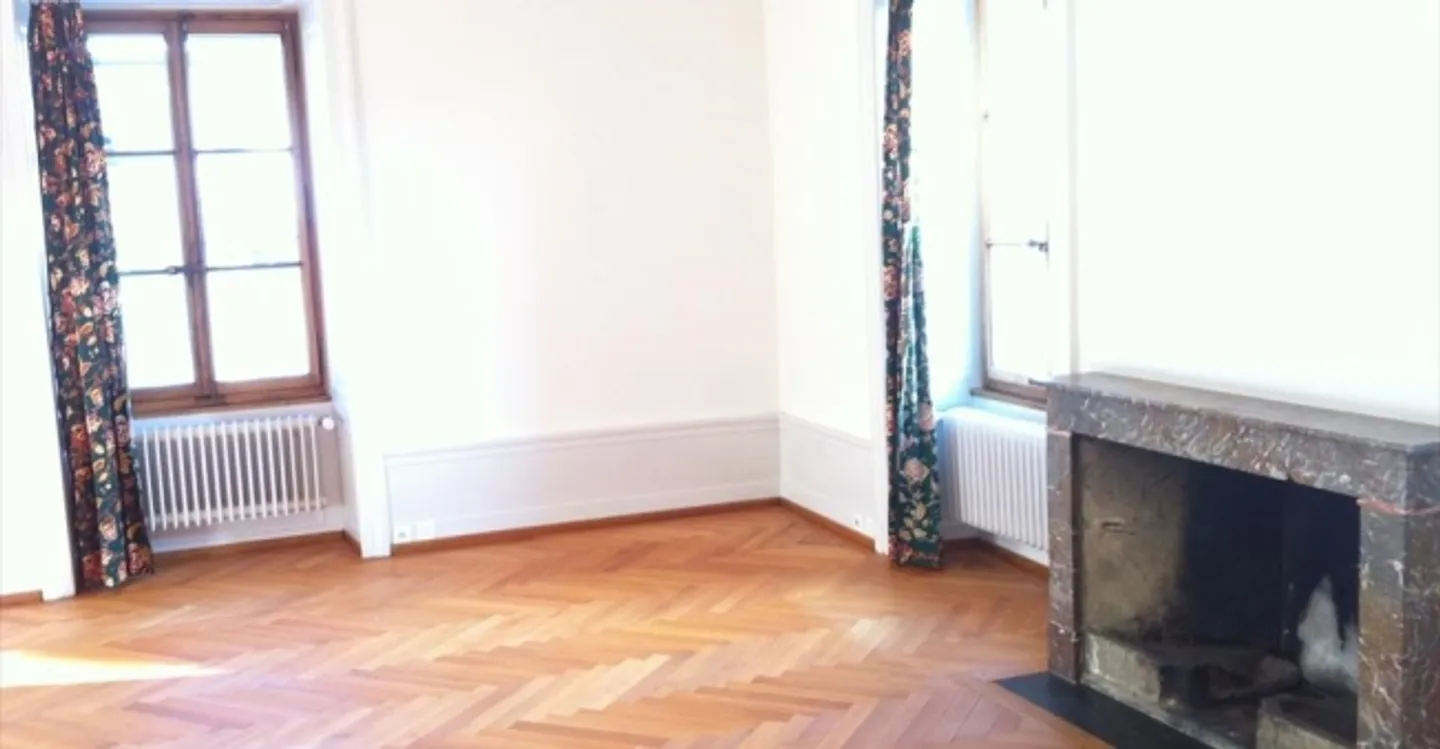 Ufficio 5.5 stanze - Foto 1 di 8