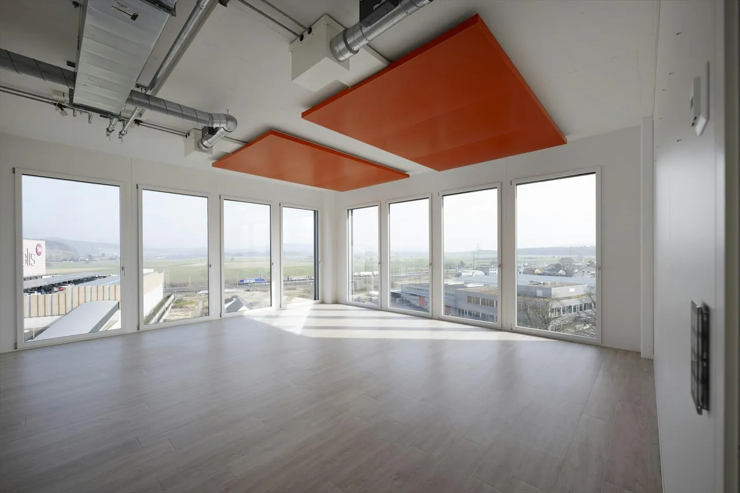 300 m2 o 730 m2 di spazi per uffici premium con vista - Moderno, climatizzato, sostenibile - Foto 2 di 10