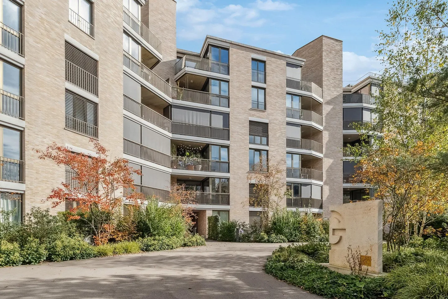 Appartement moderne directement au bord de la forêt - Photo 1 sur 9