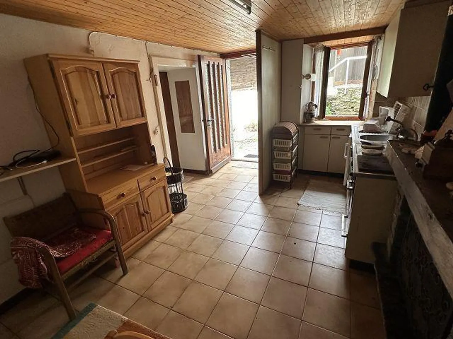 Maison de 3 familles dans un emplacement très calme et ensoleillé avec vue / maison de 3 ... - Photo 10 sur 34