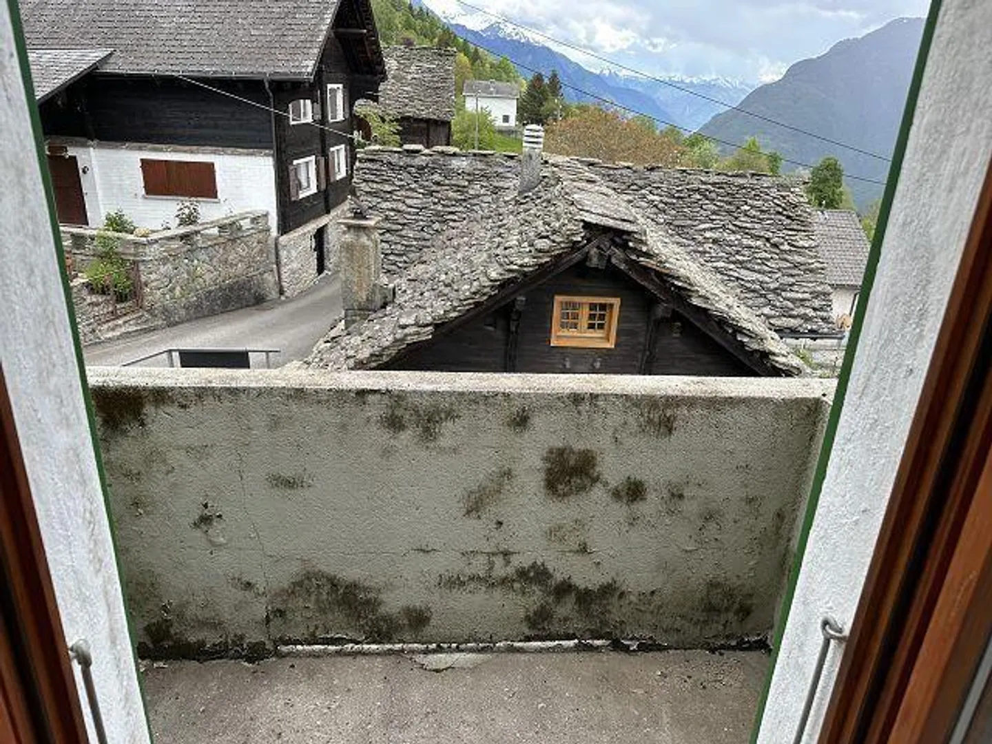 Maison de 3 familles dans un emplacement très calme et ensoleillé avec vue / maison de 3 ... - Photo 25 sur 34