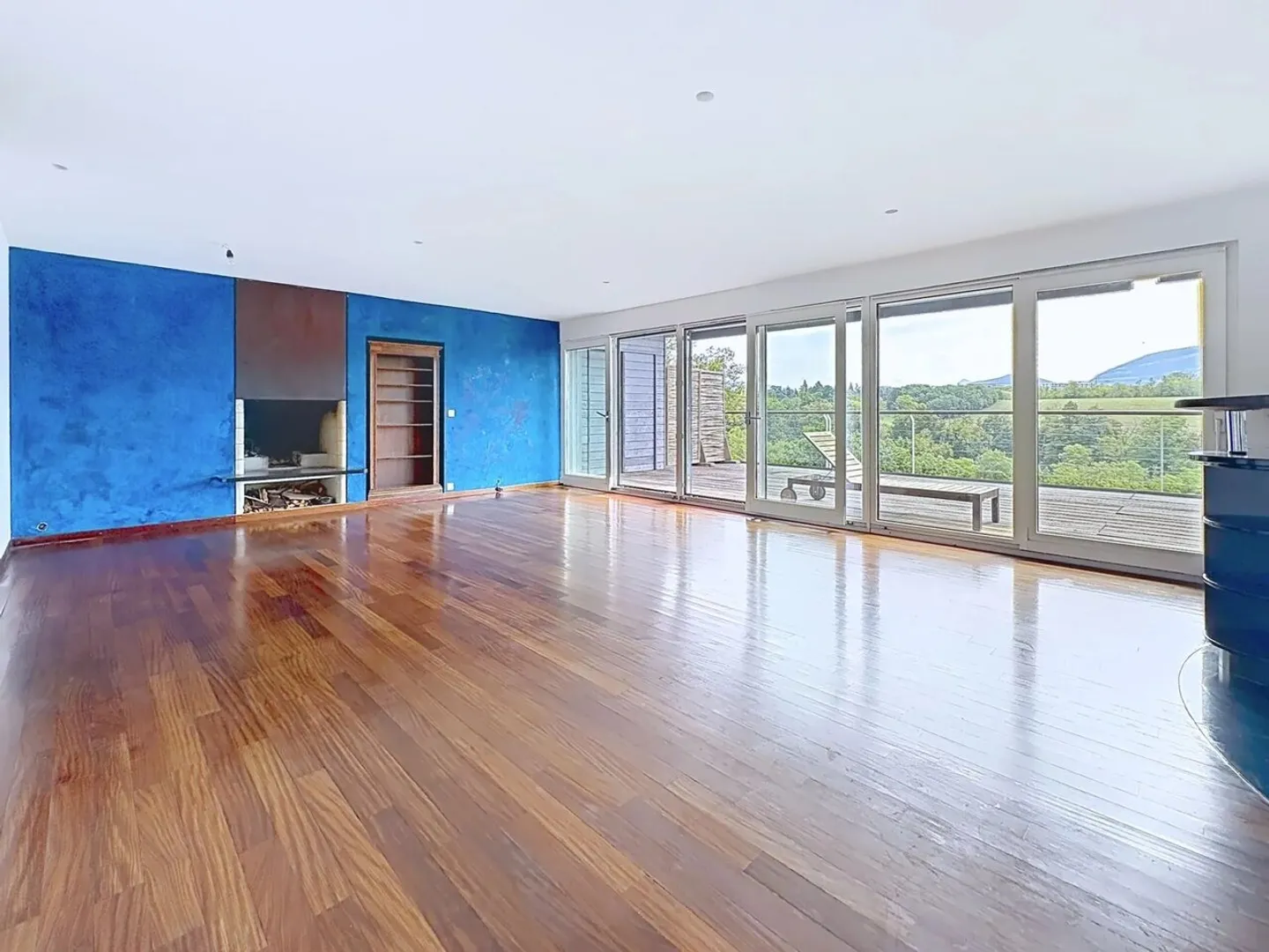 Appartement spacieux avec terrasse - Photo 4 sur 11