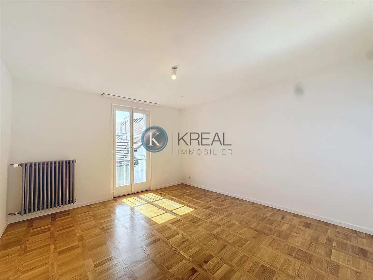Nel cuore del villaggio? Magnifico appartamento di 5,5 stanze con terrazza di 28 m²! - Foto 6 di 9