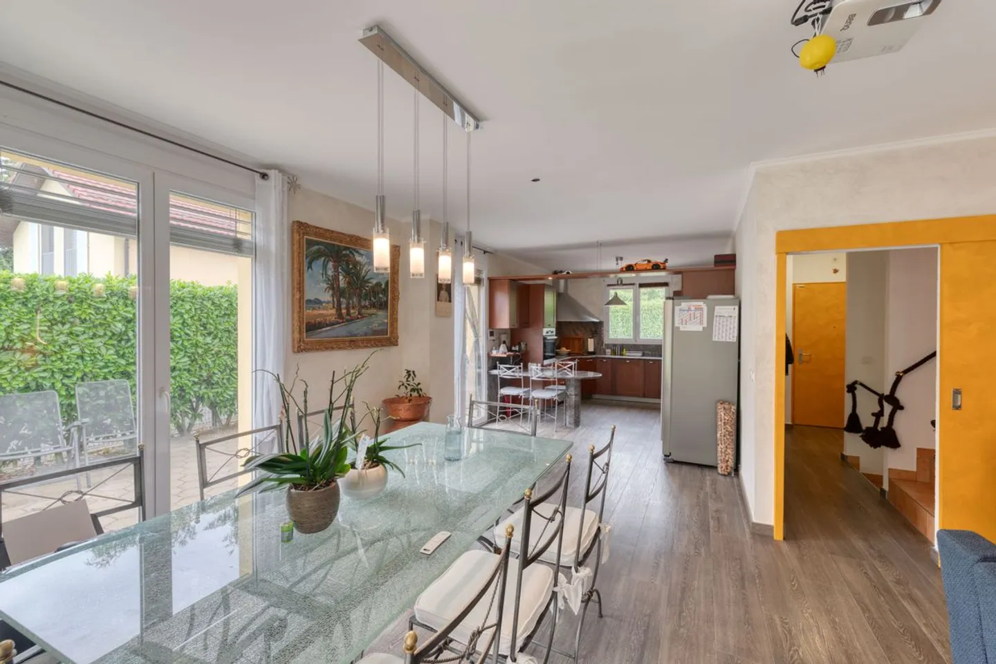 Family villa with tree-lined garden in a residential area of Vernier - Photo 3 of 13