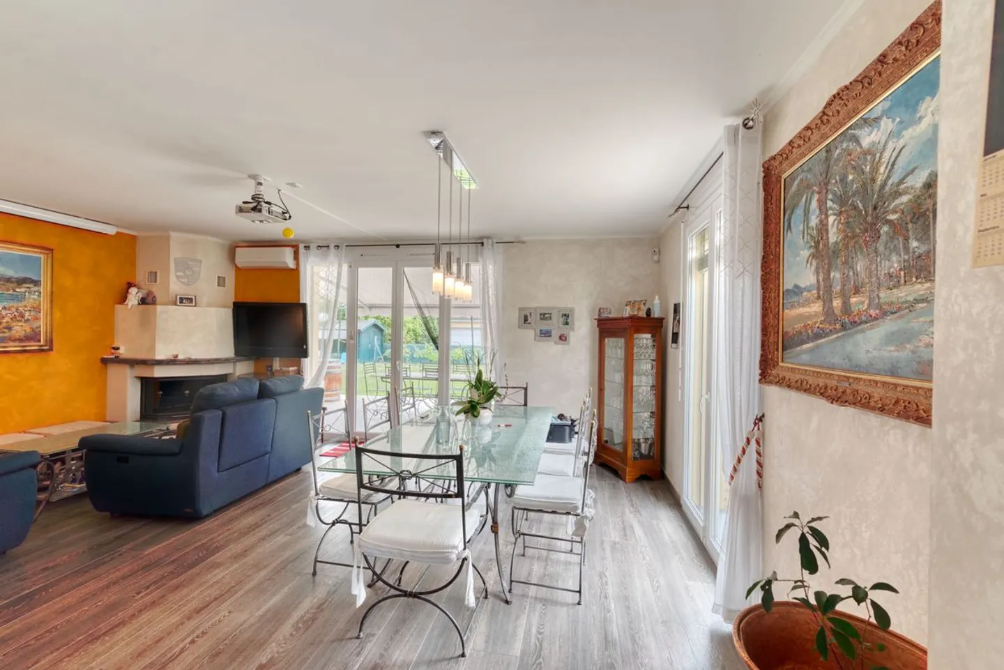 Family villa with tree-lined garden in a residential area of Vernier - Photo 4 of 13