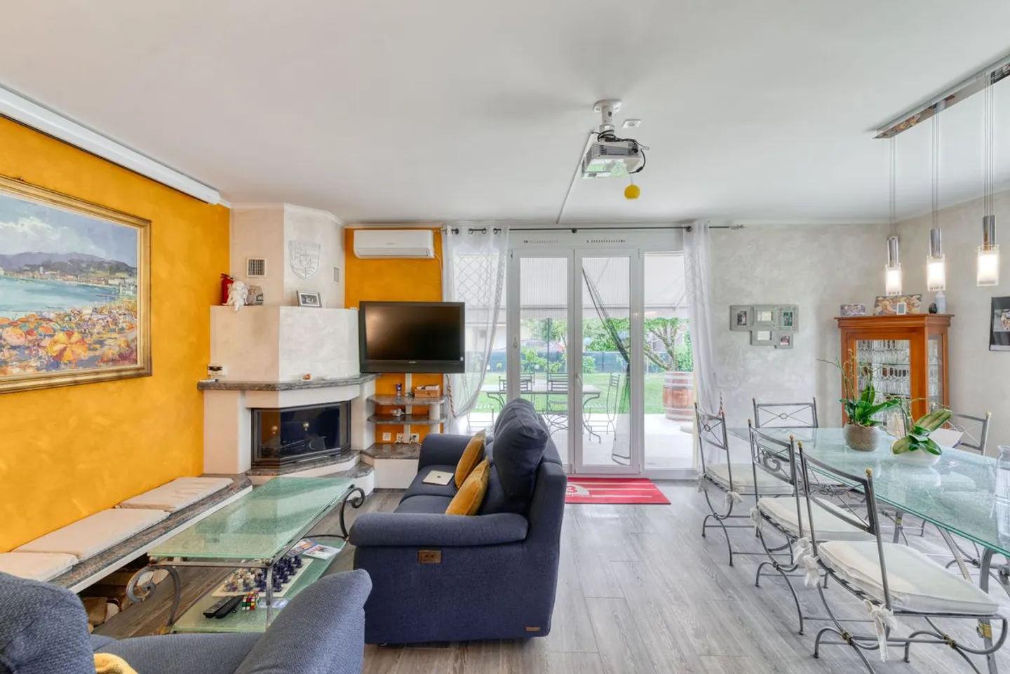 Family villa with tree-lined garden in a residential area of Vernier - Photo 6 of 13