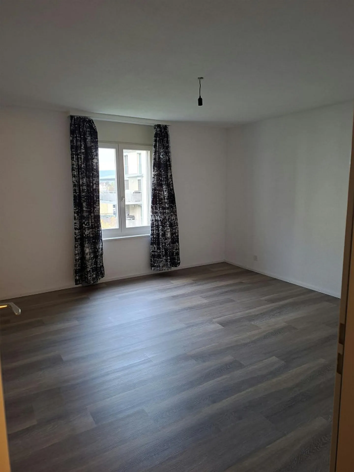 3.5-room apartment near the lake for rent - Photo 4 of 8