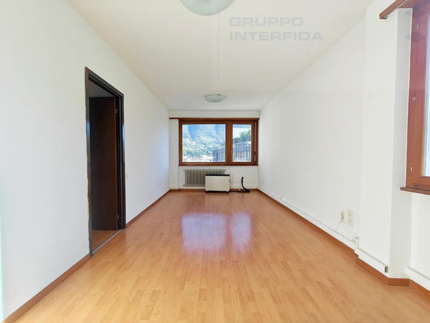 UFFICIO IN CENTRO A CHIASSO  - Foto 2 di 5