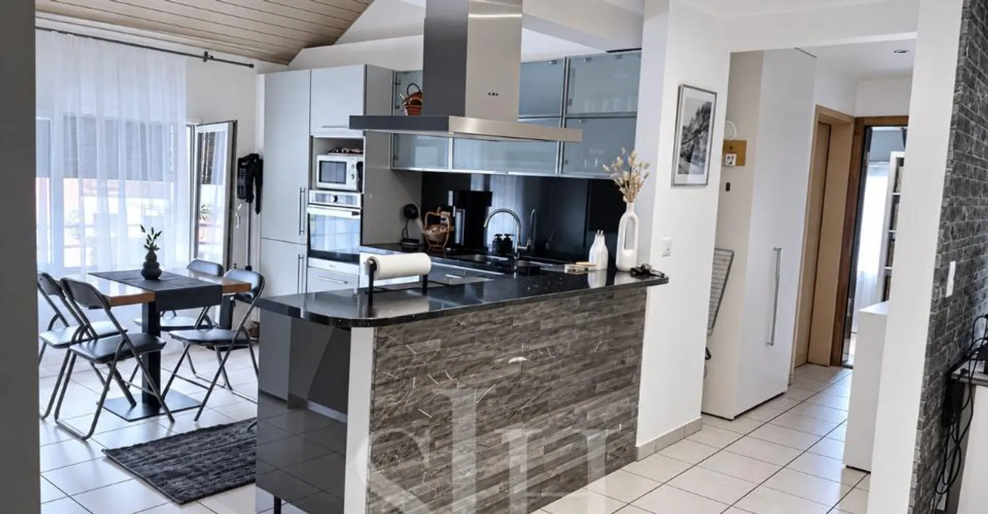 Yield building consisting of 3 apartments Rare on the market - Photo 2 of 10