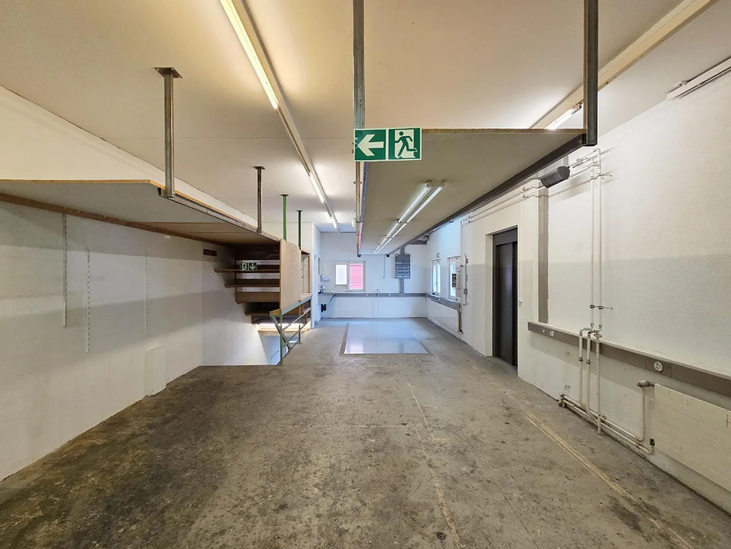 Vielseitige Gewerbefläche zu vermieten - Foto 10 von 19