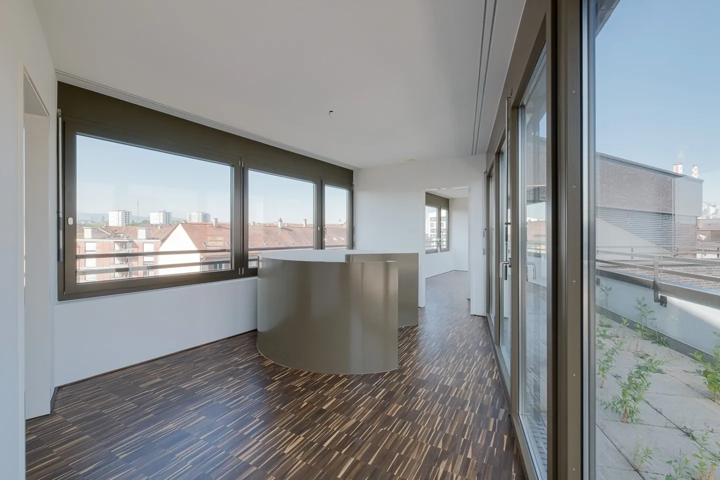 Appartement en attique sur 2 étages avec 3 terrasses ! - Photo 7 sur 11
