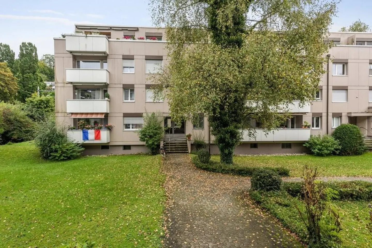Charmante 2½ Zimmer Wohnung - Foto 1 von 4