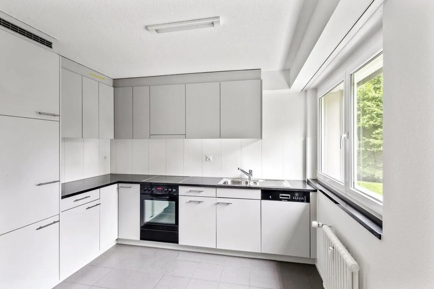 Charmante 2½ Zimmer Wohnung - Foto 2 von 4