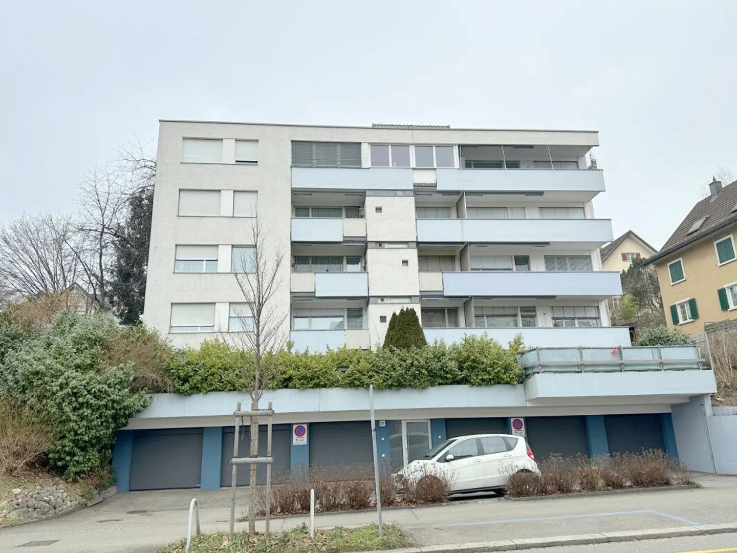 Appartement 3.5 pièces avec balcon vitré - Photo 1 sur 10