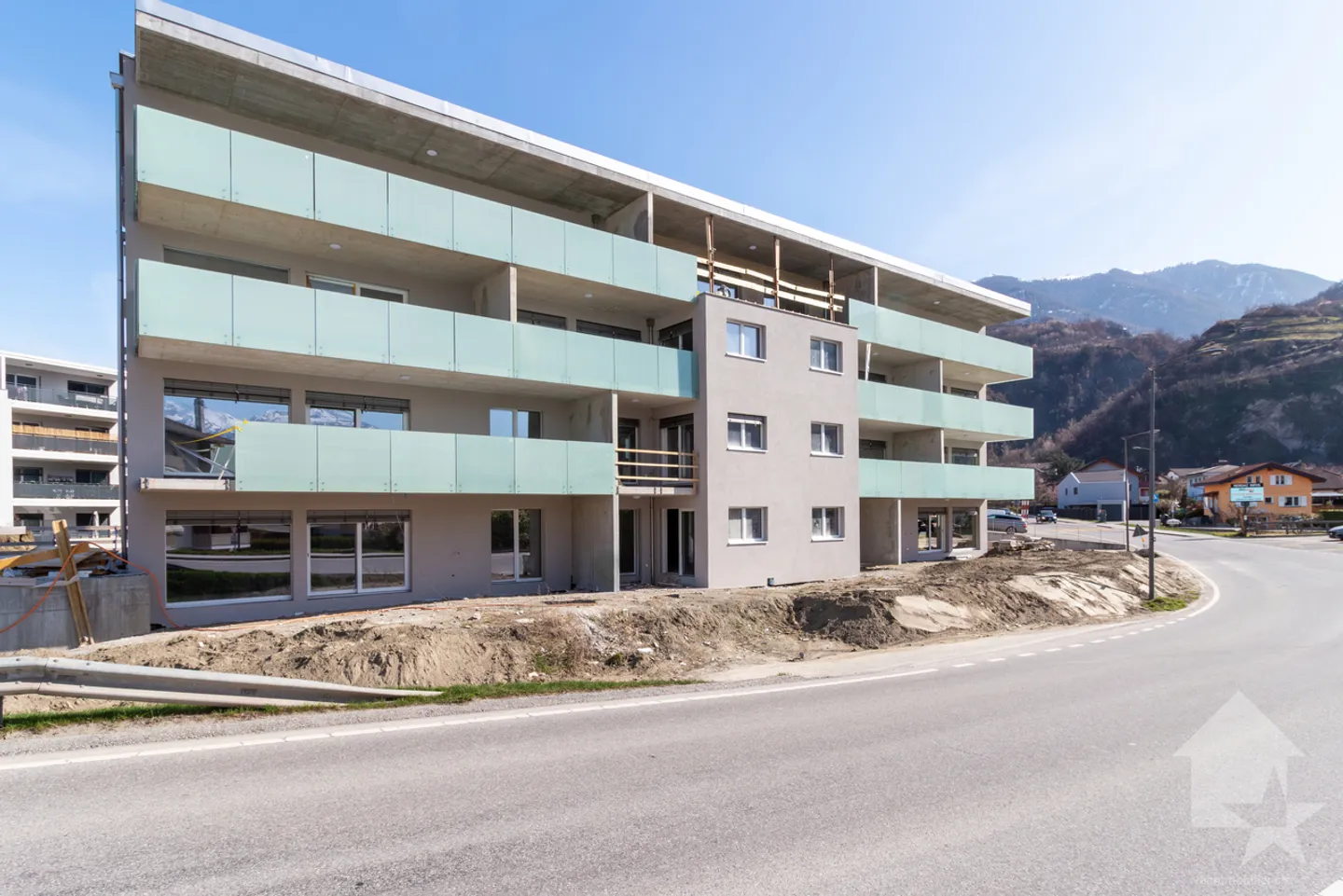 Attico 4.5 stanze rivolto a ovest con vista libera sulle Alpi - Foto 12 di 12