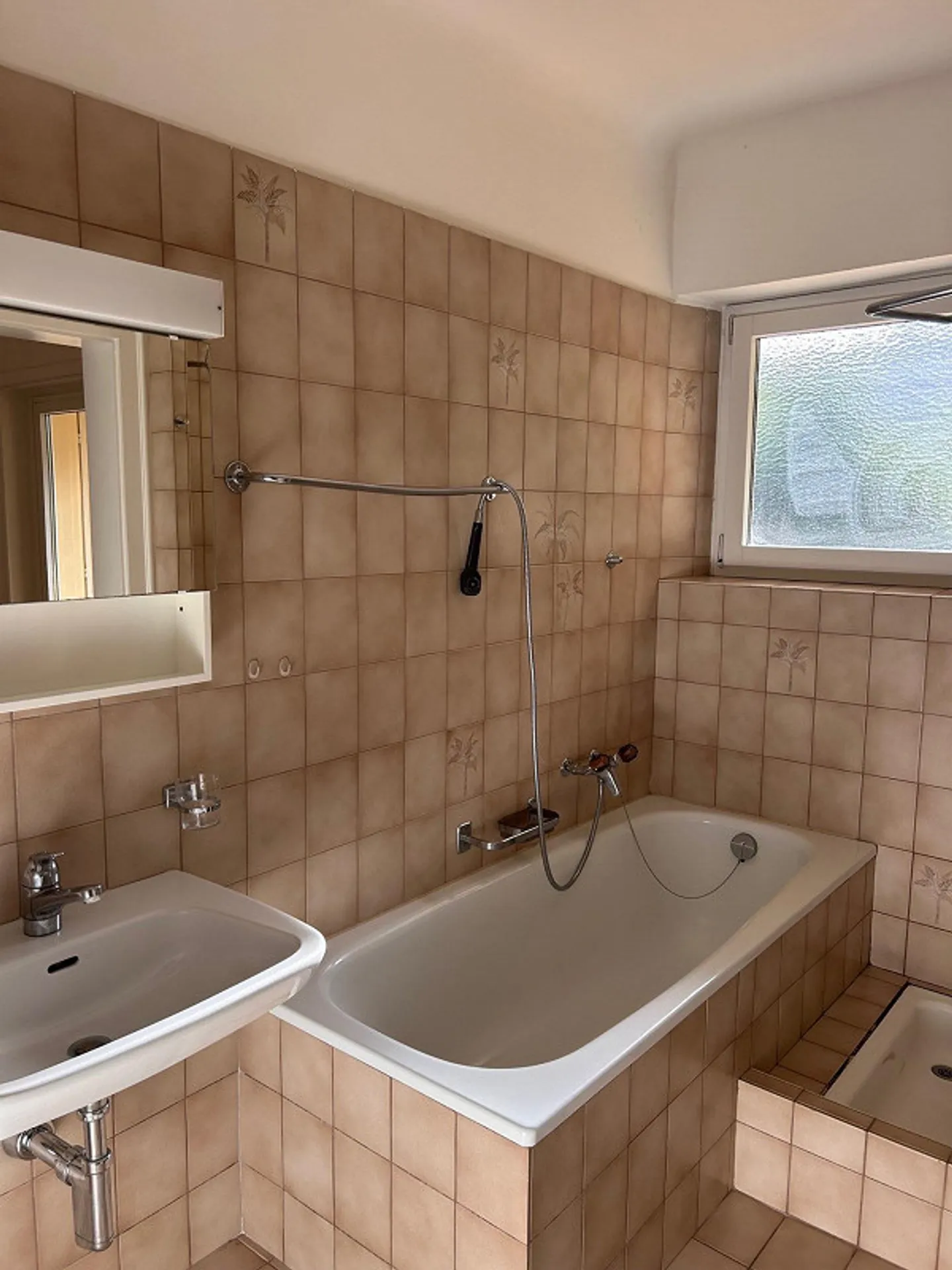 Helle Wohnung mit Balkon und eigenem Garten - Foto 12 von 15