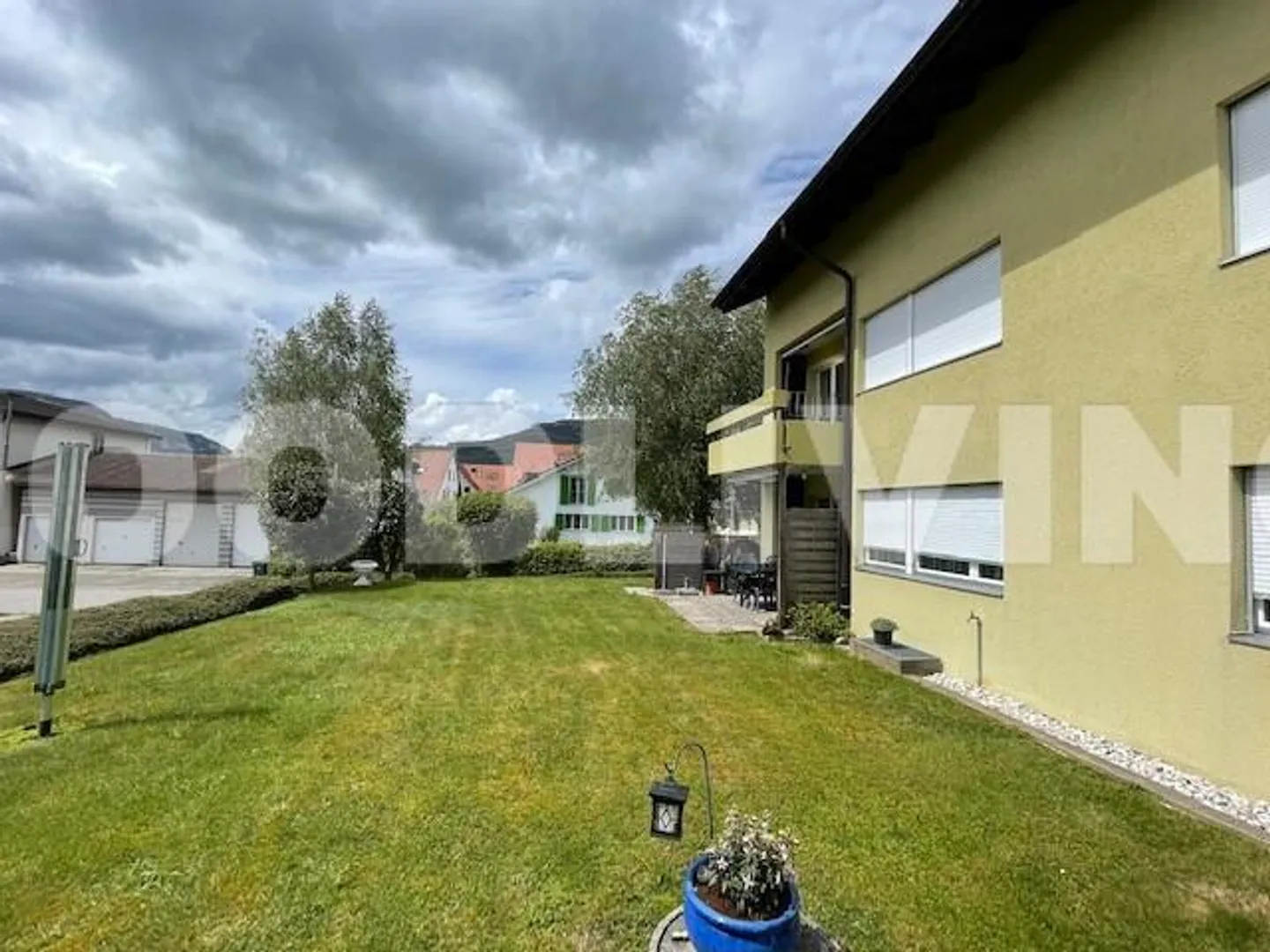 CALME, ENSOLEILLÉ ET CENTRAL DANS LE VILLAGE - Photo 7 sur 8