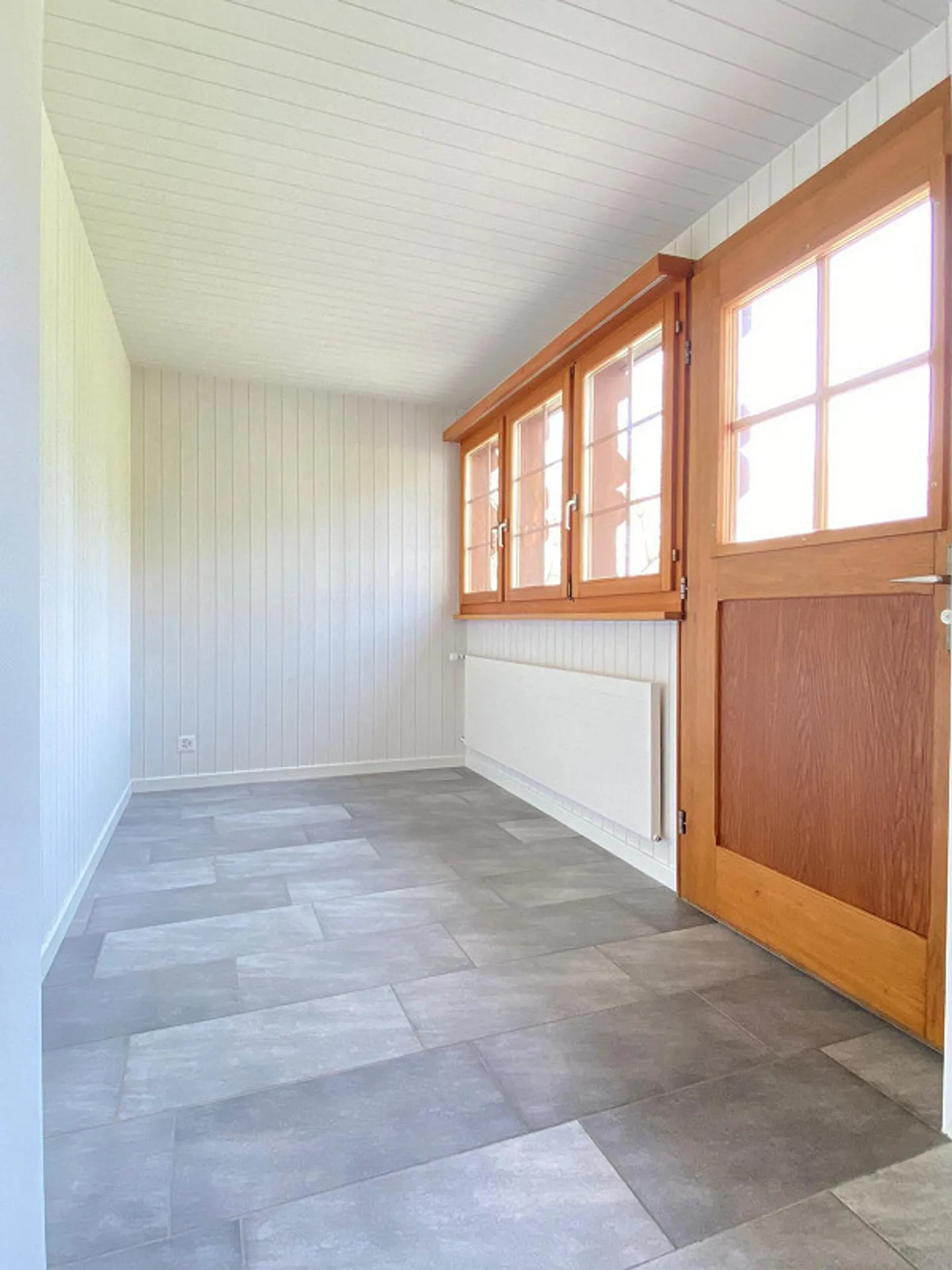 Freshly renovated, large single-family house in the green - Photo 6 of 28