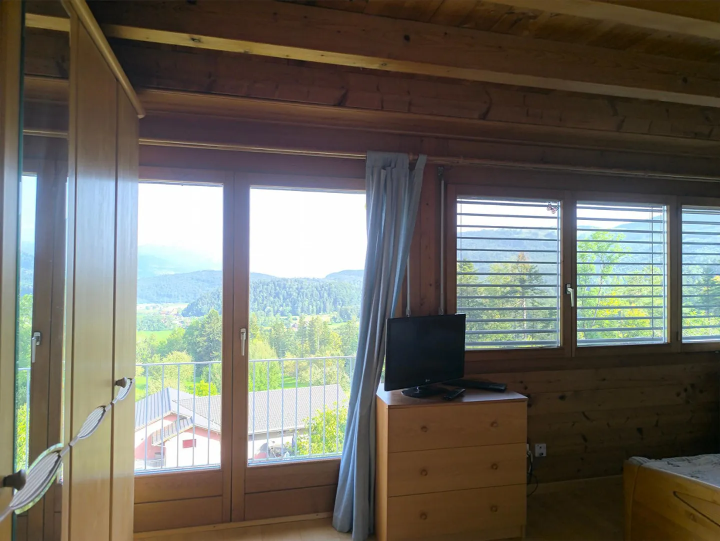 Maison individuelle de 6,5 pièces baignée de lumière avec une vue magnifique - Photo 3 sur 15