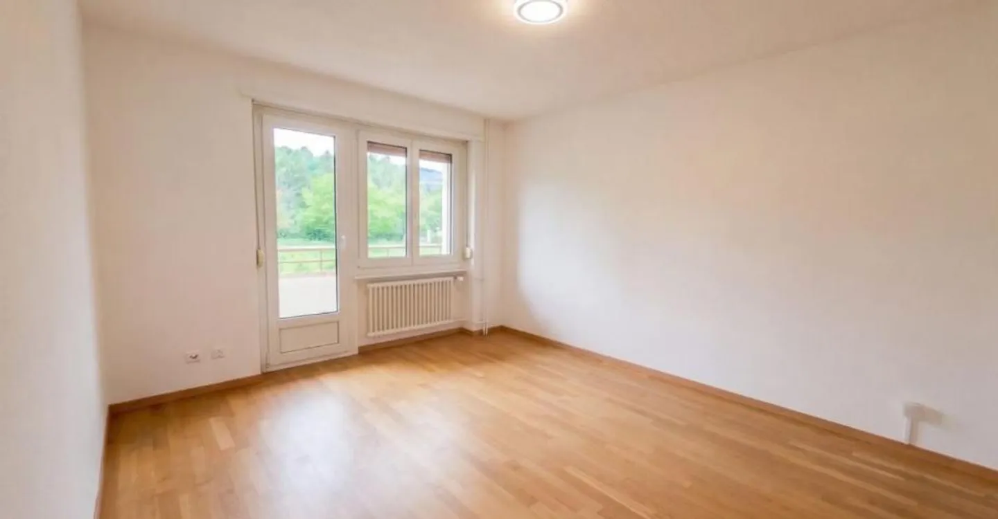 Bell'appartamento di 3,5 locali luminoso e in ottime condizioni. - Foto 2 di 4