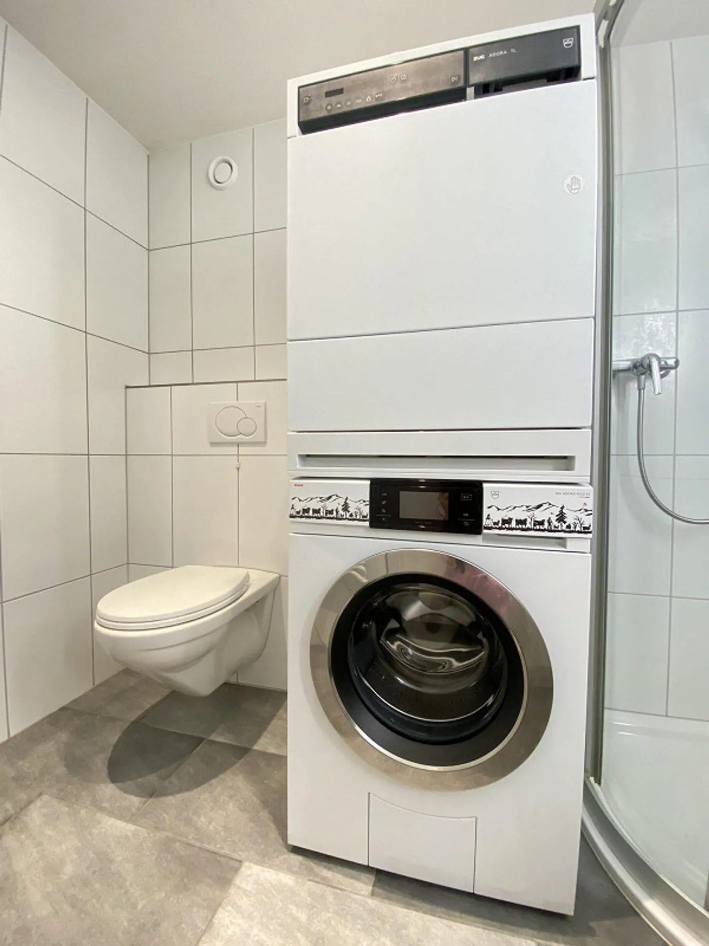 Freshly renovated, large single-family house in the green - Photo 12 of 28