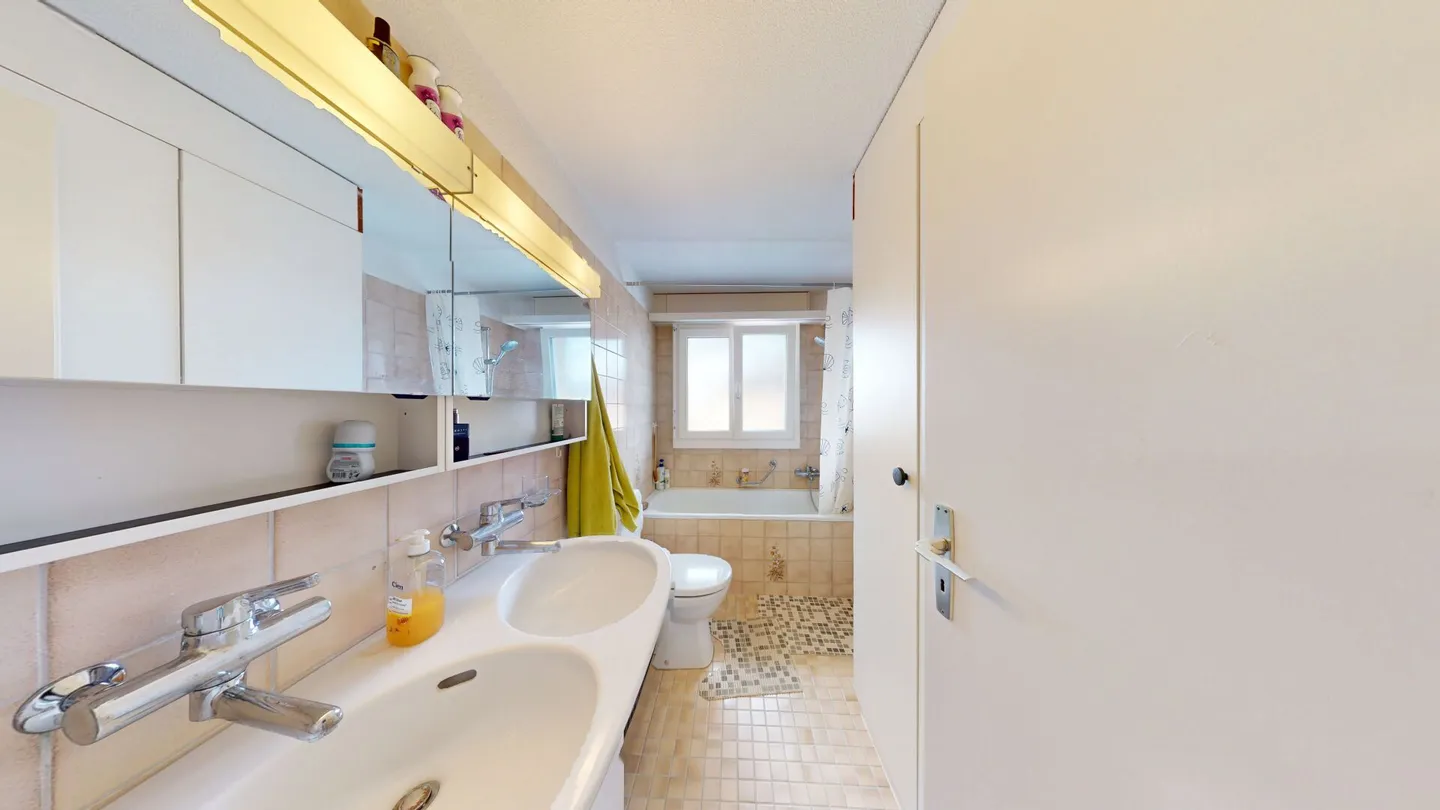 3.5 Room Condominium in a Quiet Location near Langenthal - Photo 5 of 7