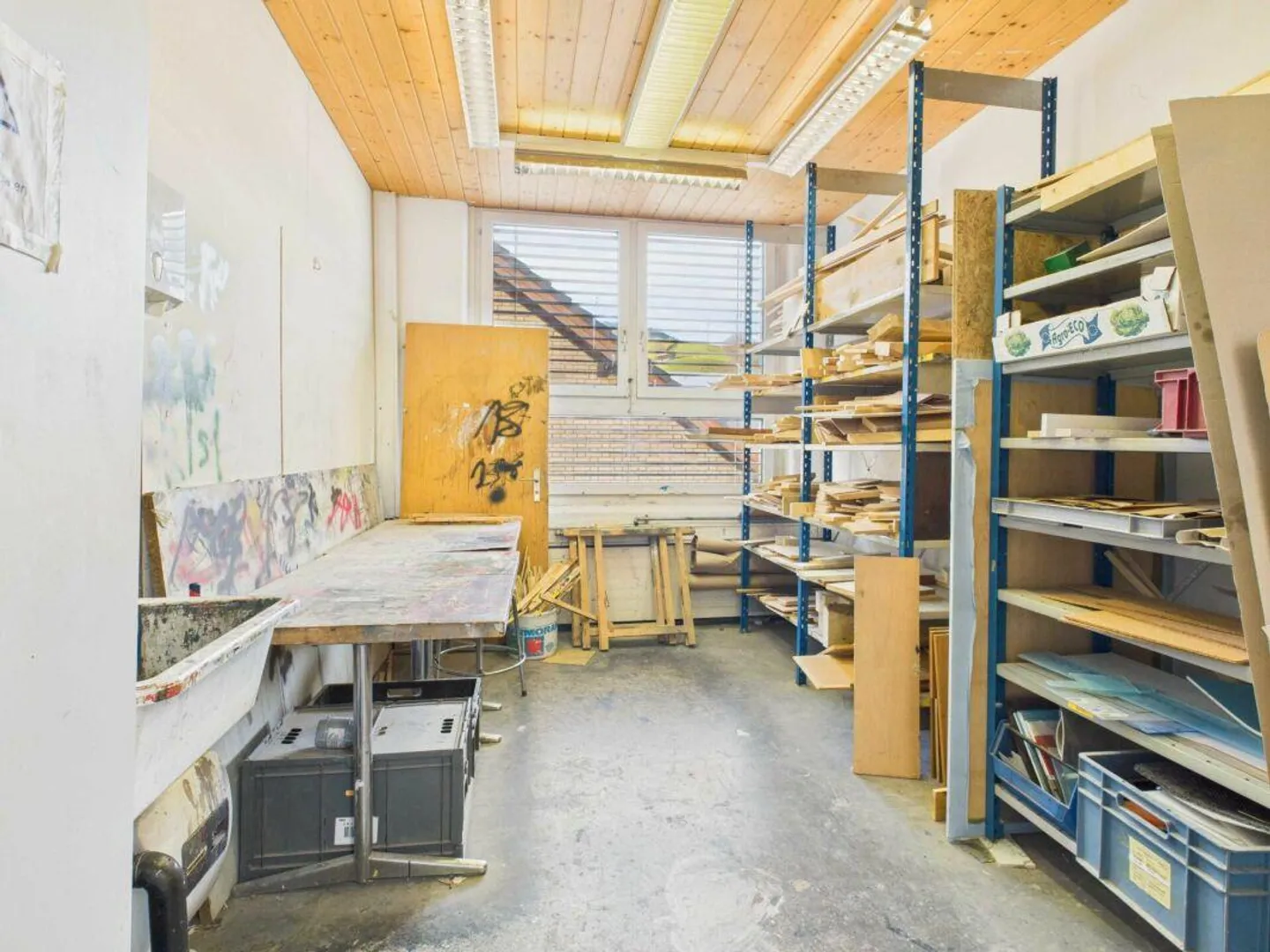 Office/Commercial Spaces in a Central Location - Photo 6 of 14