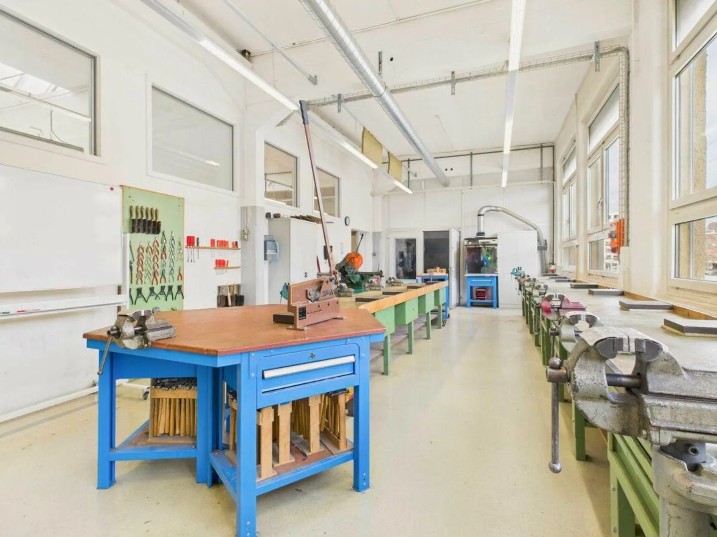 Office/Commercial Spaces in a Central Location - Photo 12 of 14