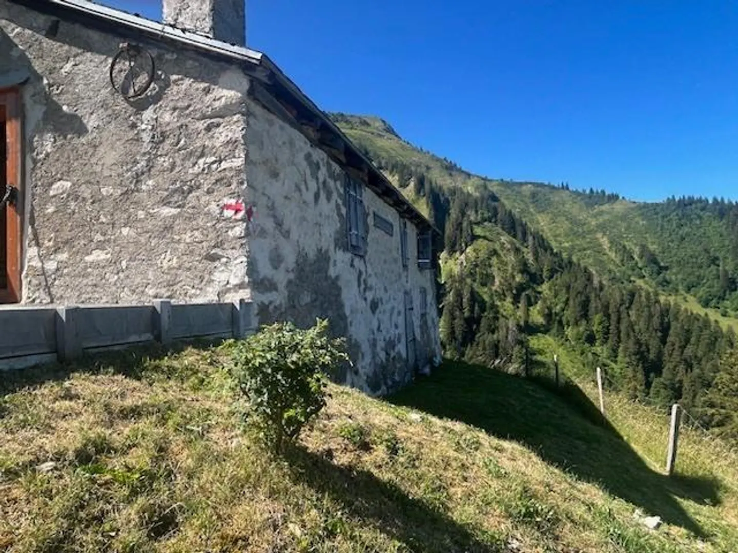 Charmant Chalet Alpin à Rossinière - Photo 4 sur 12