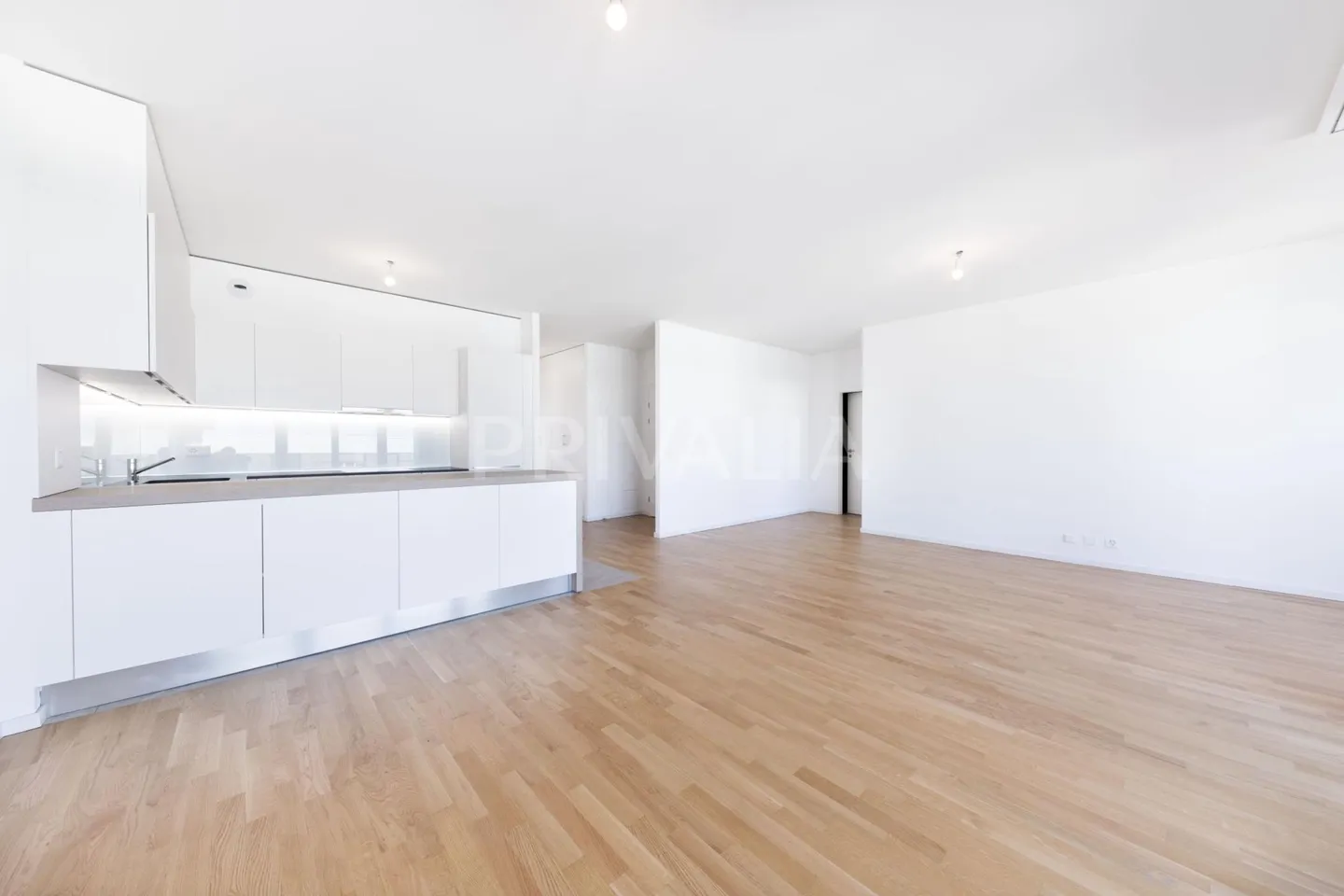 Elégant attique neuf avec vue panoramique - Photo 3 sur 11